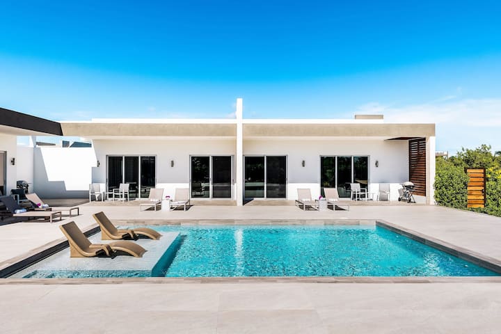 Stylish 1br Villa Suite, Shared Outdoor Amenities - Turks e Caicos
