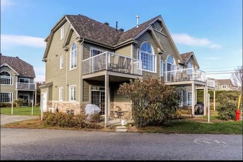 In-ground pool | Spacious condo | Horizons