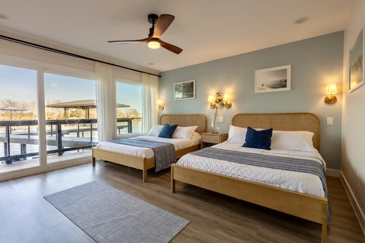Lake view room with two queen beds