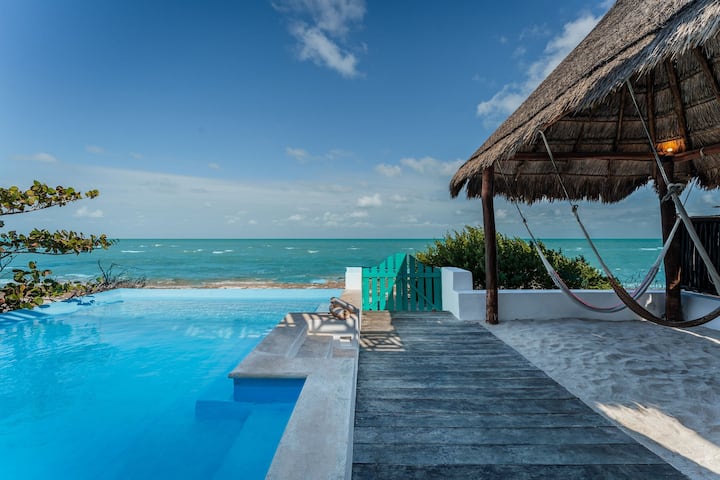 La Casa Velero, a delight by the sea