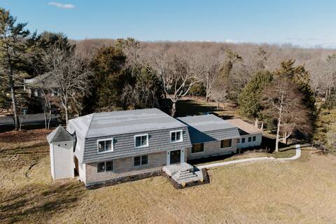 Great Falls Modern Escape:10BR/5BA Luxury Retreat!