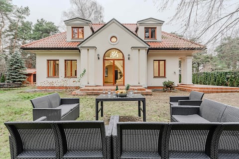 Lumina Amazing House in Warsaw