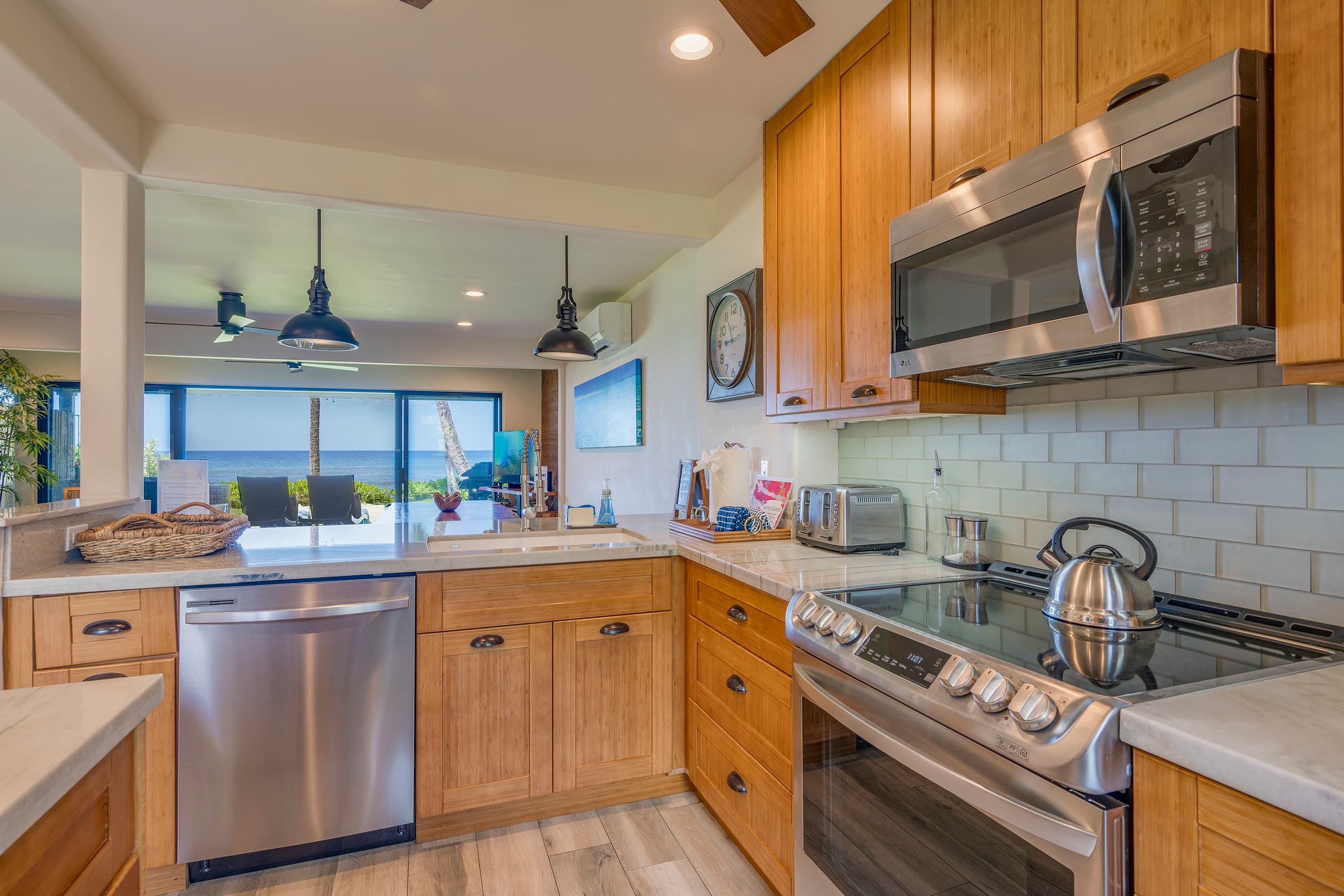Home in Lahaina · ★5.0 · 3 bedrooms · 4 beds · 4 shared baths - Image 16