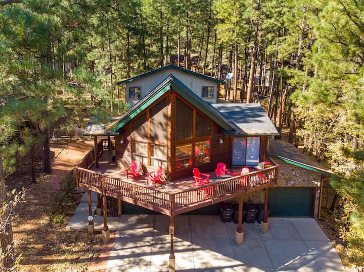 Chalet In The Pines | Luxury Spa | Game Room - フラッグスタッフ, AZ