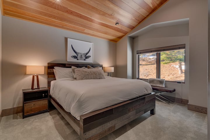 Sypialnia nr4 z łóżkiem typu king-size - piętro 2