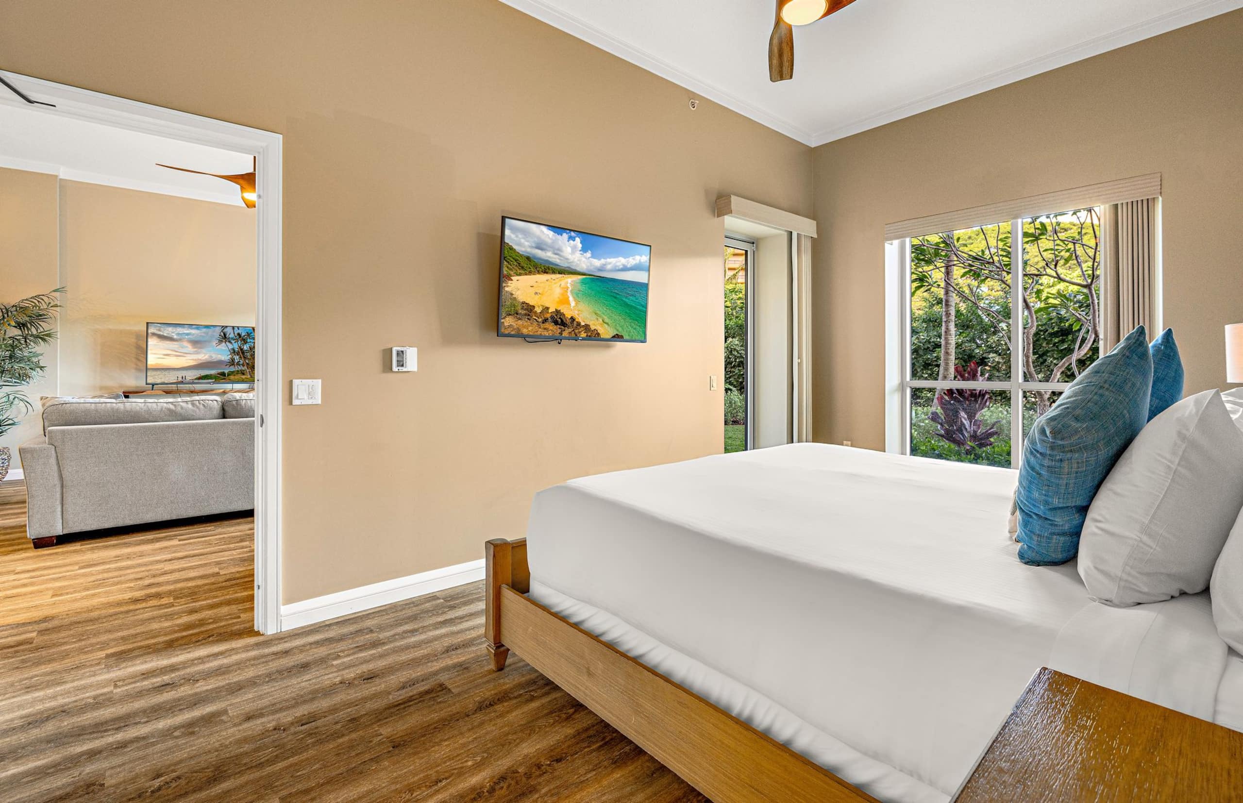 Condo in Lahaina · ★4.92 · 1 bedroom · 2 beds · 1 bath - Image 16