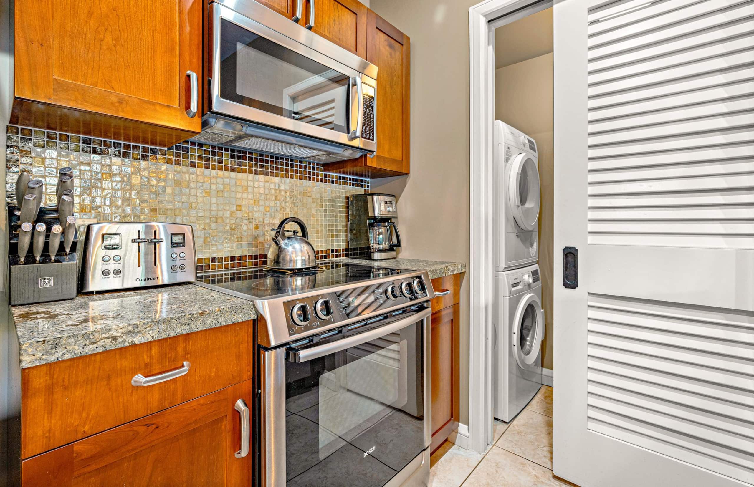 Condo in Lahaina · ★4.92 · 1 bedroom · 2 beds · 1 bath - Image 14