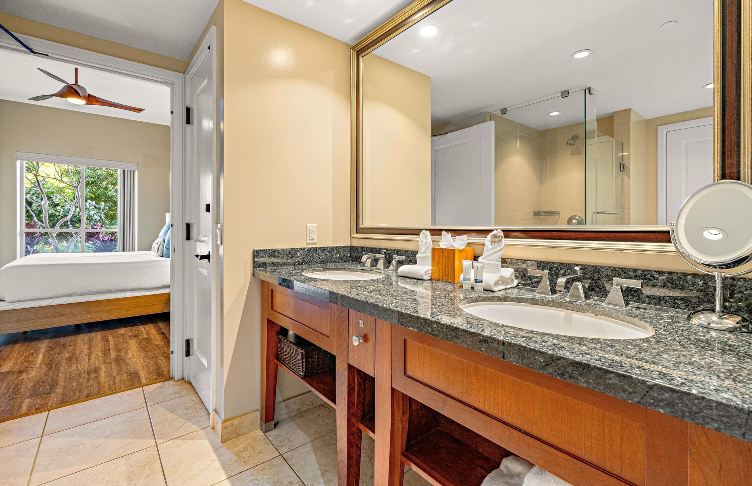 Condo in Lahaina · ★4.92 · 1 bedroom · 2 beds · 1 bath - Image 19