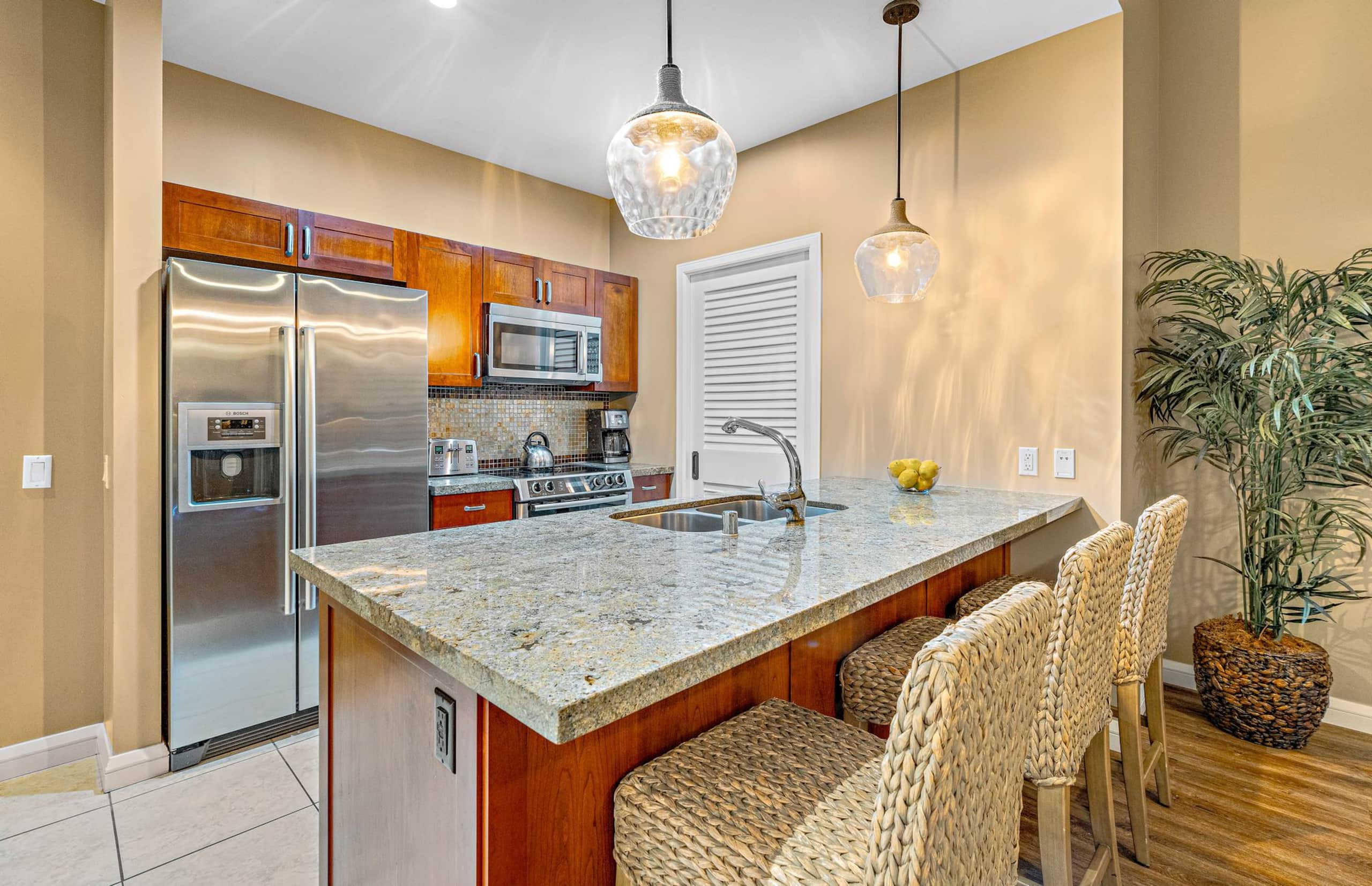 Condo in Lahaina · ★4.92 · 1 bedroom · 2 beds · 1 bath - Image 12