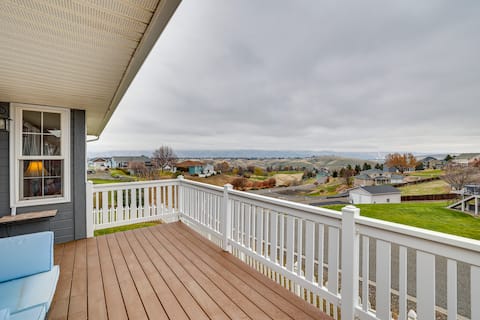 6 Mi to Dtwn Lewiston: Quiet Home w/ Views