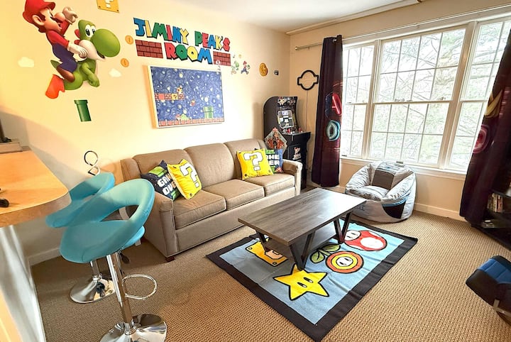 Game Night Suite at Jiminy Peak Ski OnOff Sleeps 4 - Apartments