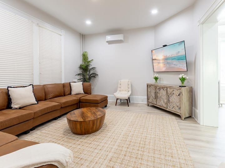 Chic 9br House | Near Beach & Congress Hall - Cape May, NJ