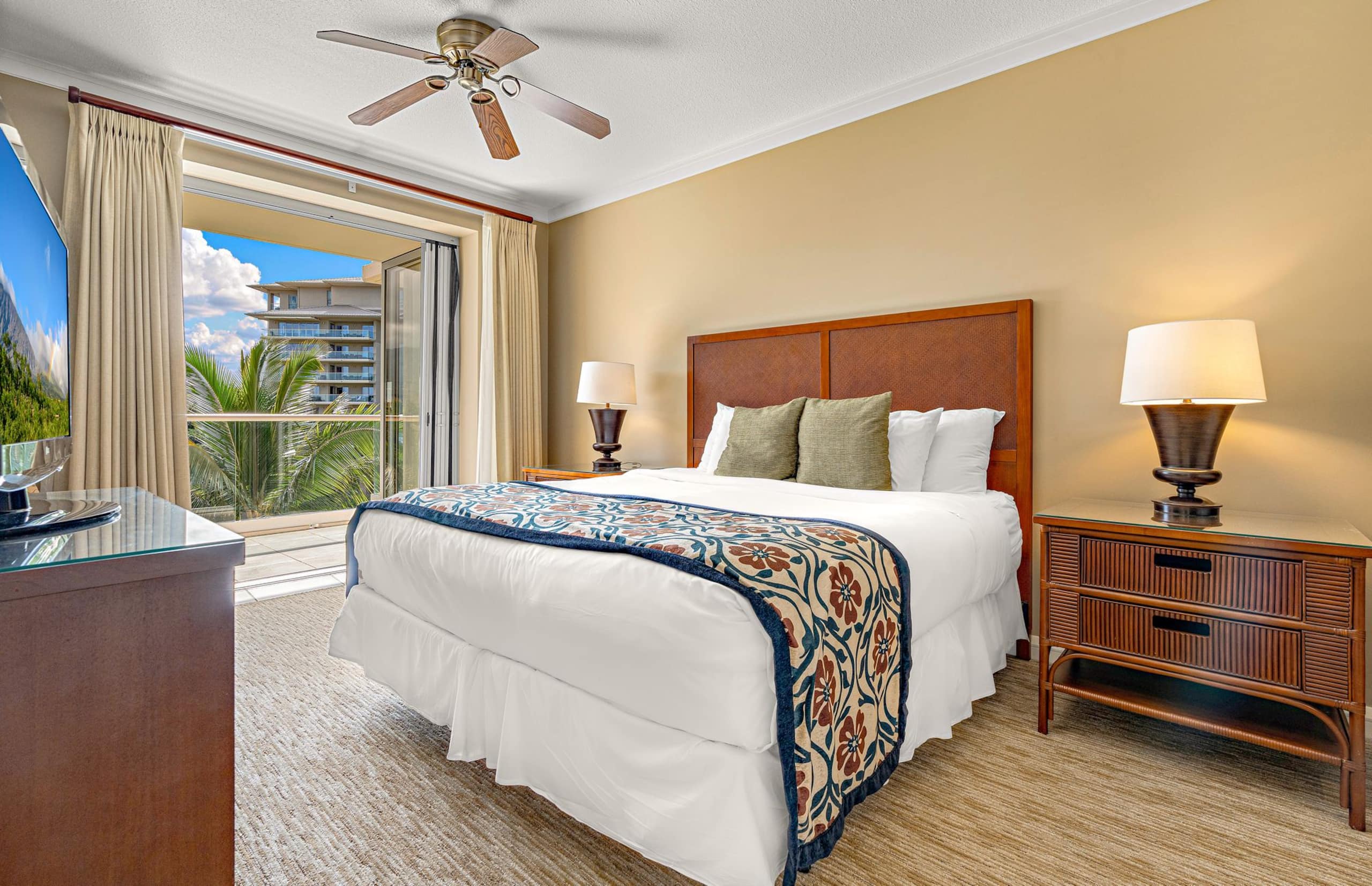 Condo in Lahaina · ★4.86 · 1 bedroom · 2 beds · 1 bath - Image 16