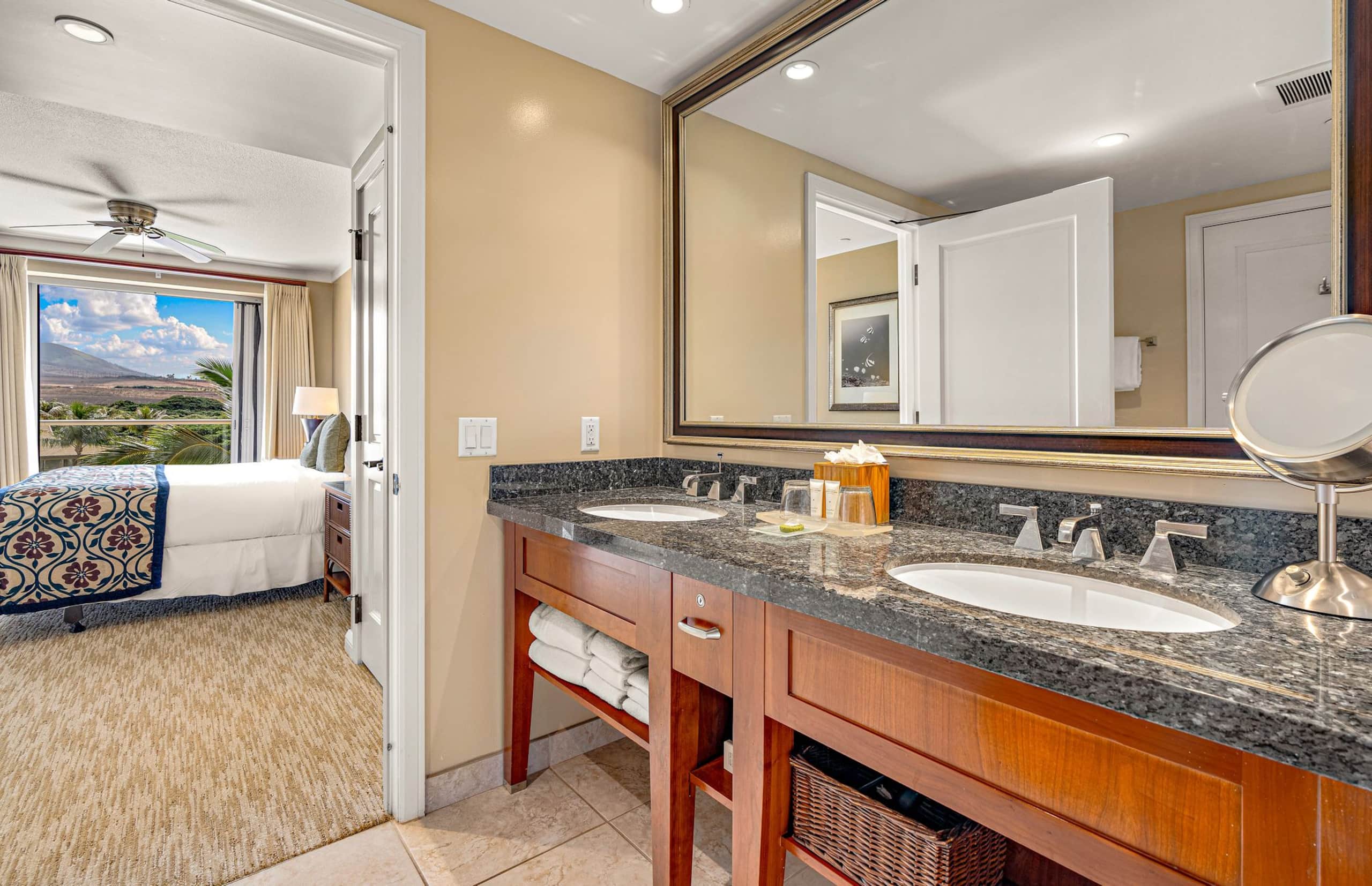 Condo in Lahaina · ★4.86 · 1 bedroom · 2 beds · 1 bath - Image 19