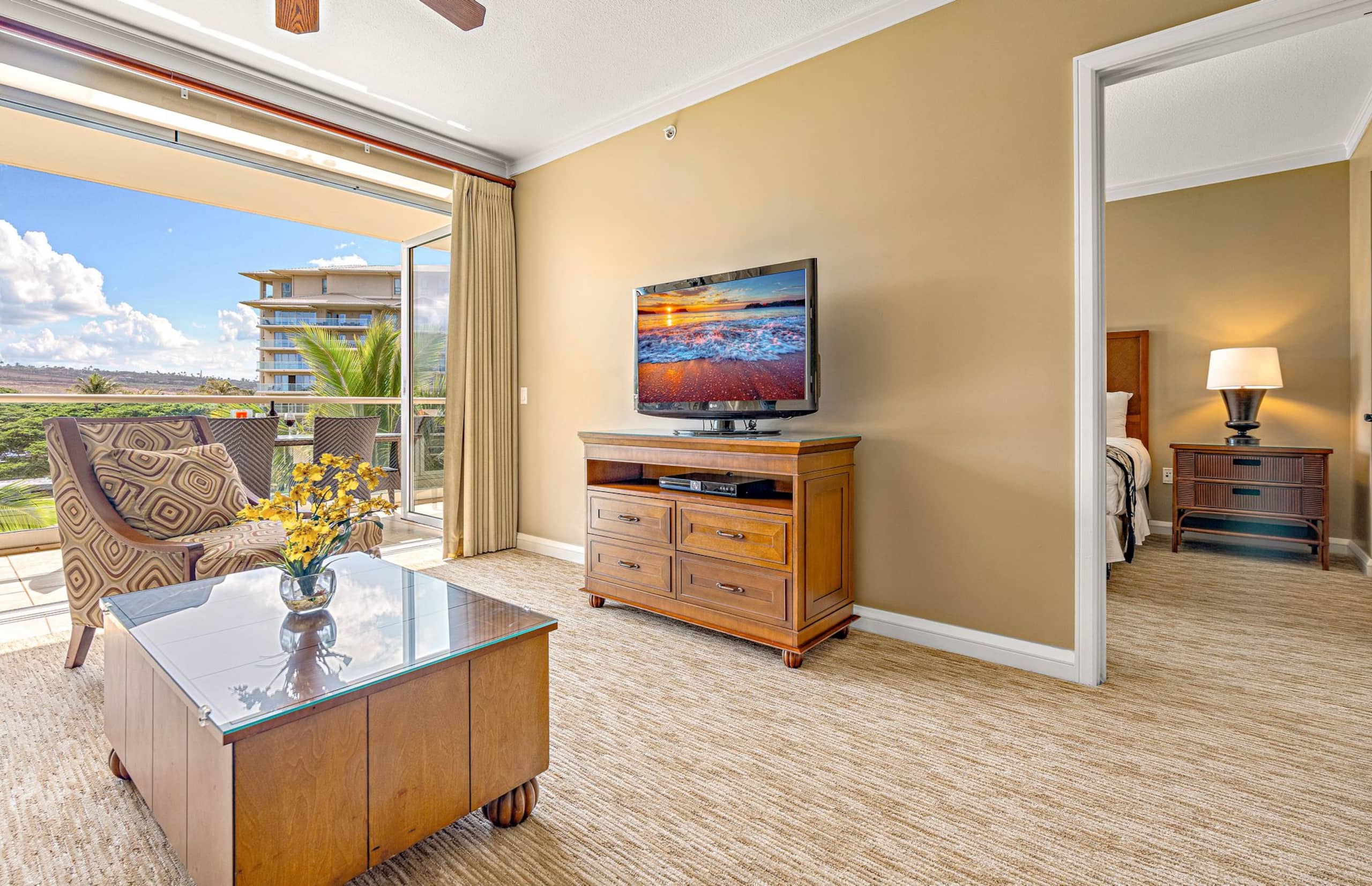 Condo in Lahaina · ★4.86 · 1 bedroom · 2 beds · 1 bath - Image 8