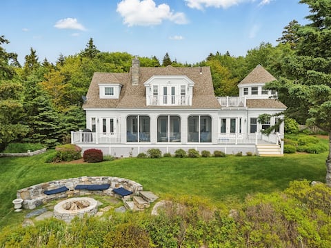 Miradon Ocean Estate: Expansive Ocean Views