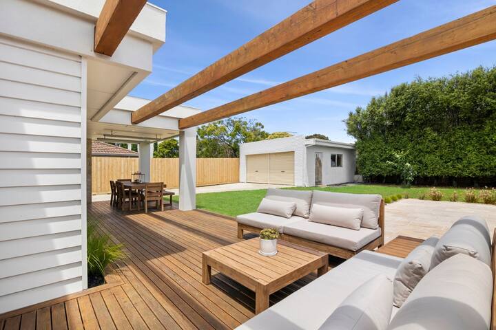 Aquilla by the Beach gallery image 3