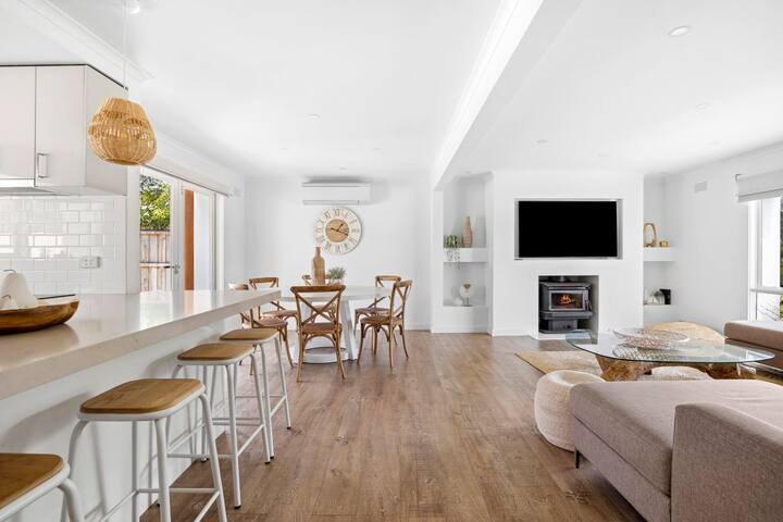 Aquilla by the Beach gallery image 4