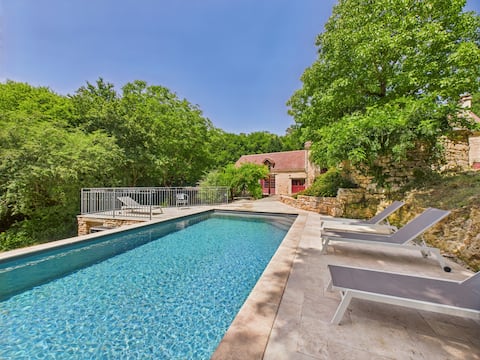 Salignac-Eyvigues, house for 7 with pool