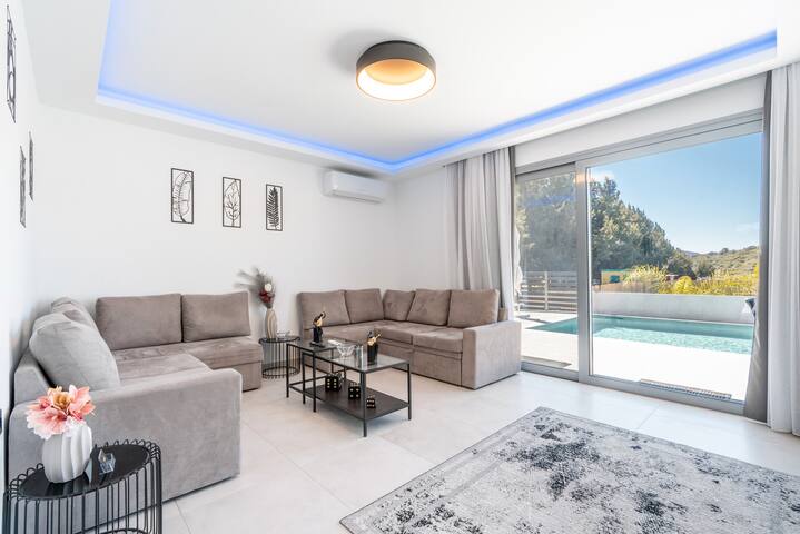 Mb Luxury Villa gallery image 3
