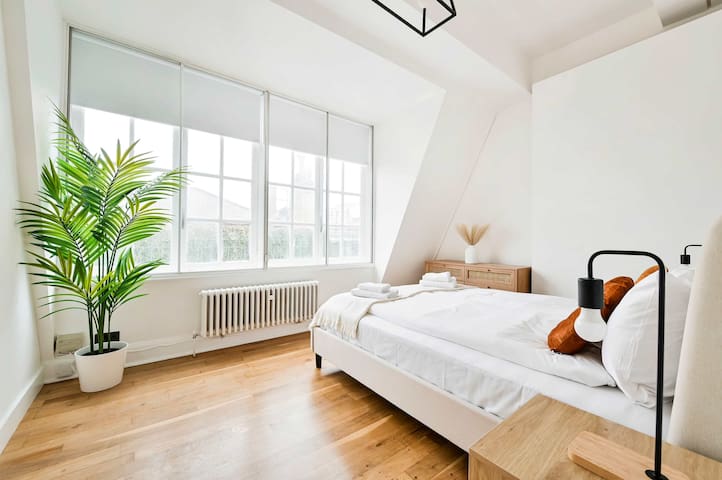 Wonderful Fitzrovia 3 Bed Apartment