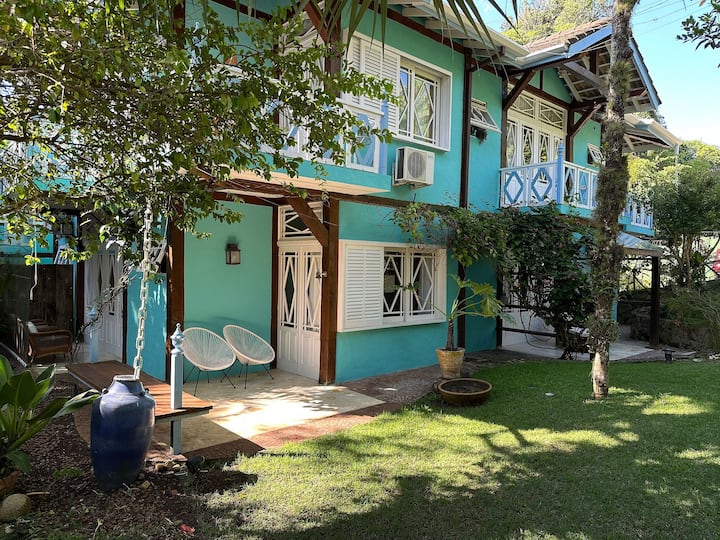 Flat Incrível, Condomínio, 50m Praia Engenho - Ilhabela