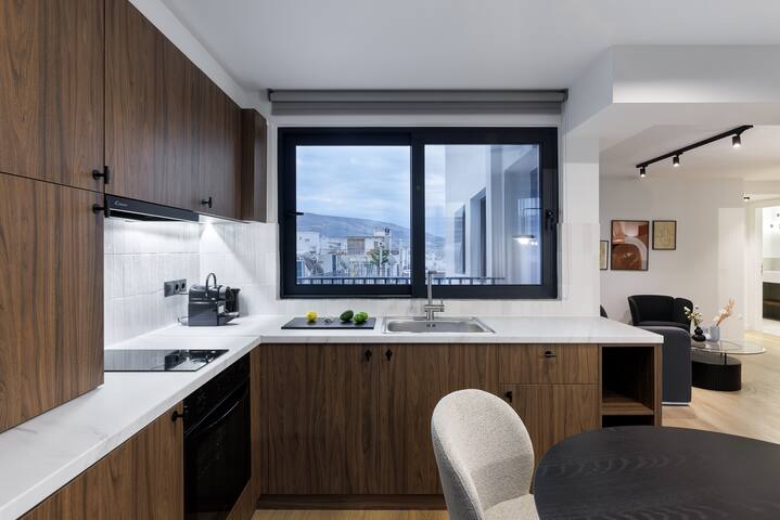 MoRe Signature Apt#11|Sunny 2Bd by ZOIA Living gallery image 2