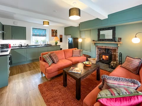 Ddwylig Isaf Farmhouse - UK48624