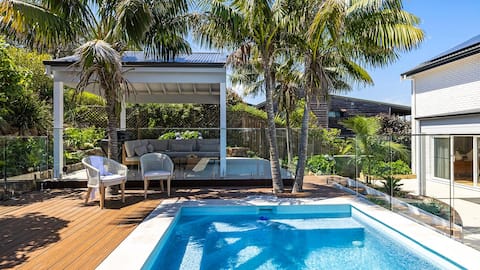 Sea Essence on Kingsley - Heated Pool and Stunning