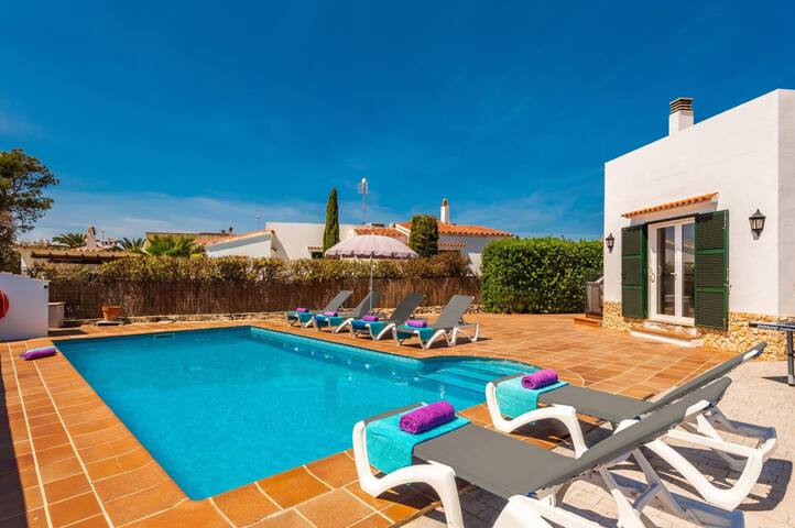 Villa Anneuxu by Villa Plus gallery image 3