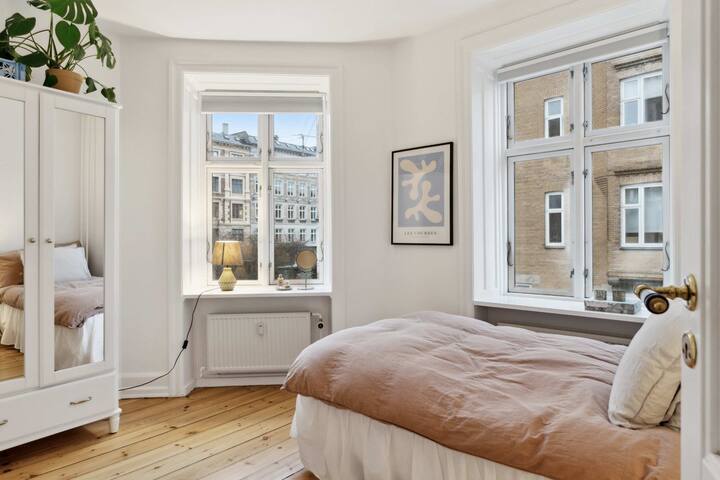 Modern Comfort in Copenhagen’s Coolest District gallery image 4