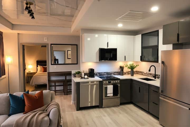 Modern Escape #406 - Reese Tower - Tulsa, OK