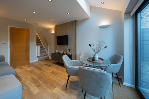 Popular Airbnb listing: Fabulous 2 Bedroom Home in Teversham