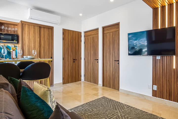 -Stunning 20th Floor Ocean Front-malecon- - Puerto Vallarta