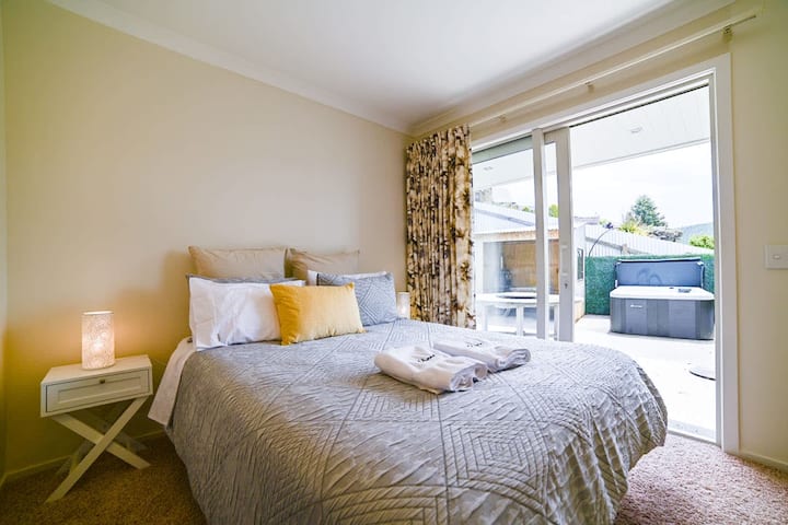 غرفة النوم 2