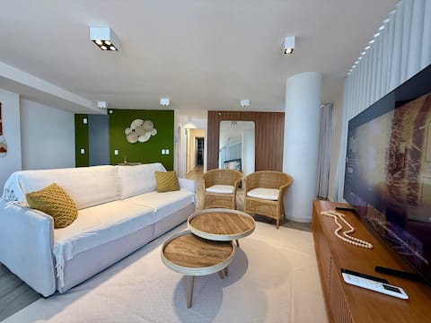 Sea View, 3 Bedrooms, Gym and Pool in Buceo