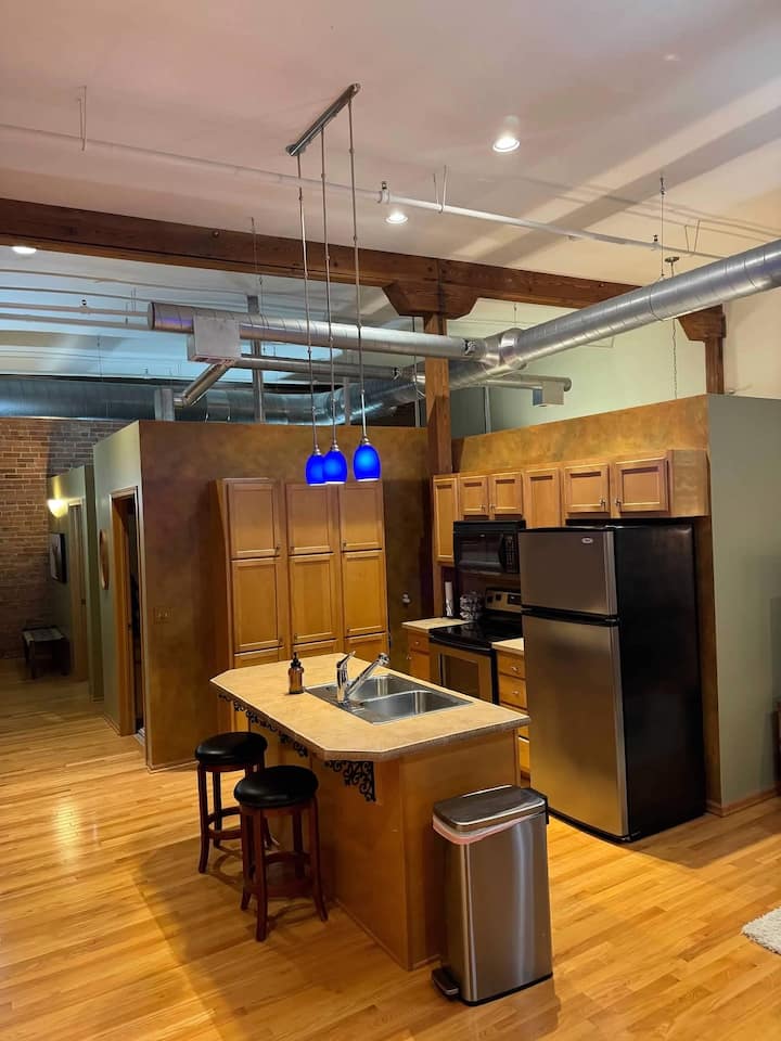 Creamery Condo: Haymarket 2br/2ba - Downtown Linco - Lincoln, NE