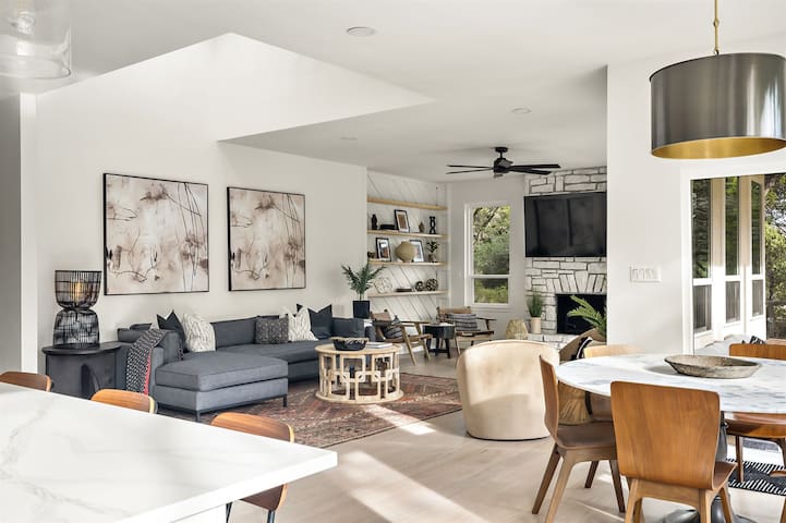 La Serena ~ Wilderness Retreat ~ Pool + Hot Tub