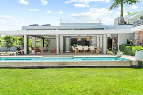 Villa Manao: Luxurious Getaway in Mauritius