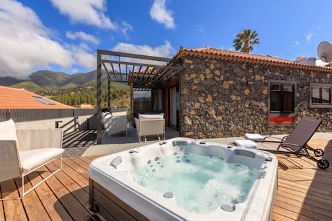 Llombet Home, a privileged enclave