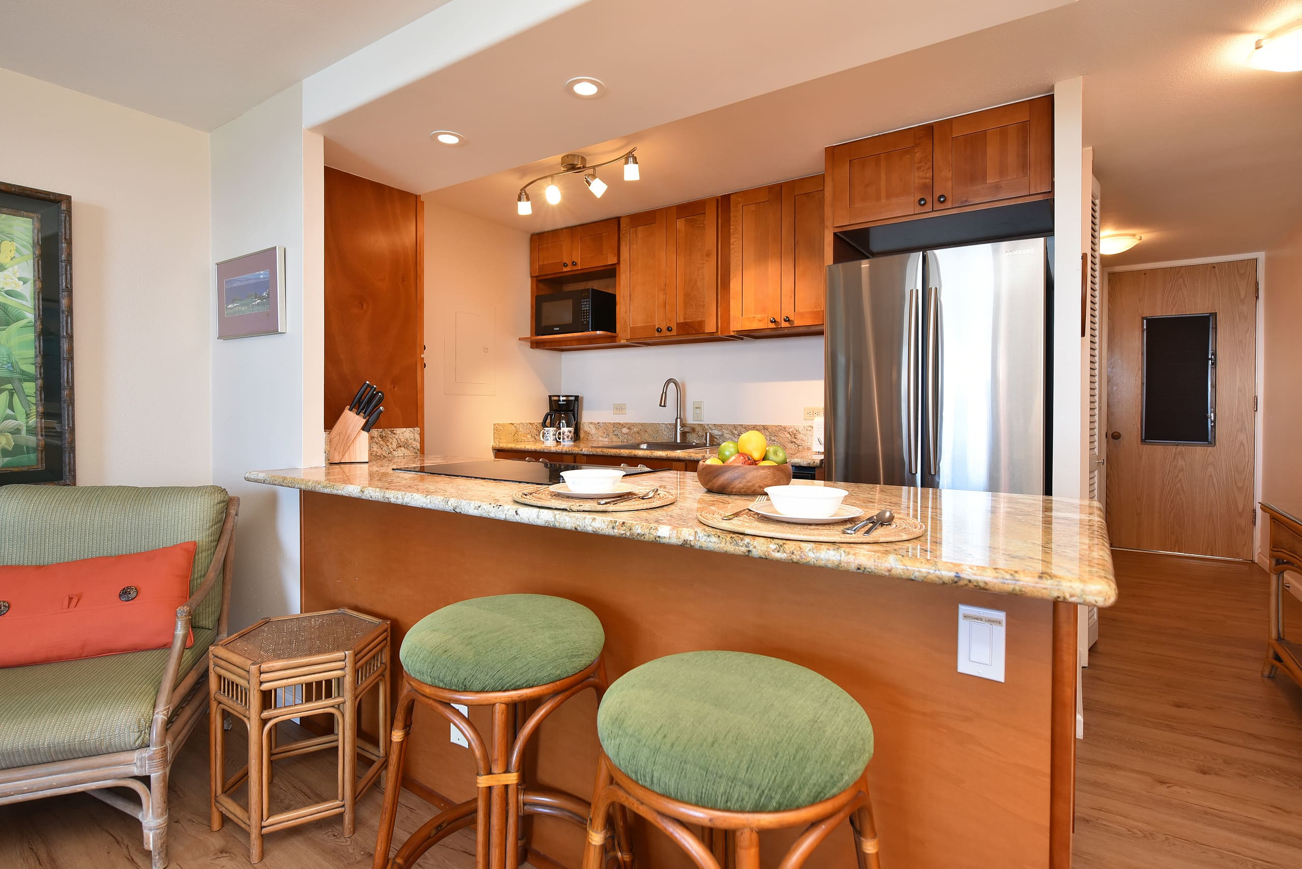 Condo in Lahaina · ★4.83 · 1 bedroom · 2 beds · 1 bath - Image 5