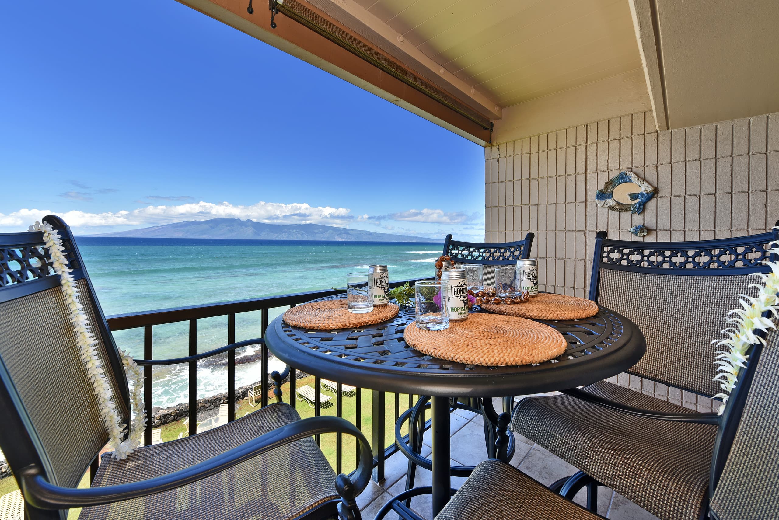 Condo in Lahaina · ★4.83 · 1 bedroom · 2 beds · 1 bath - Image 19