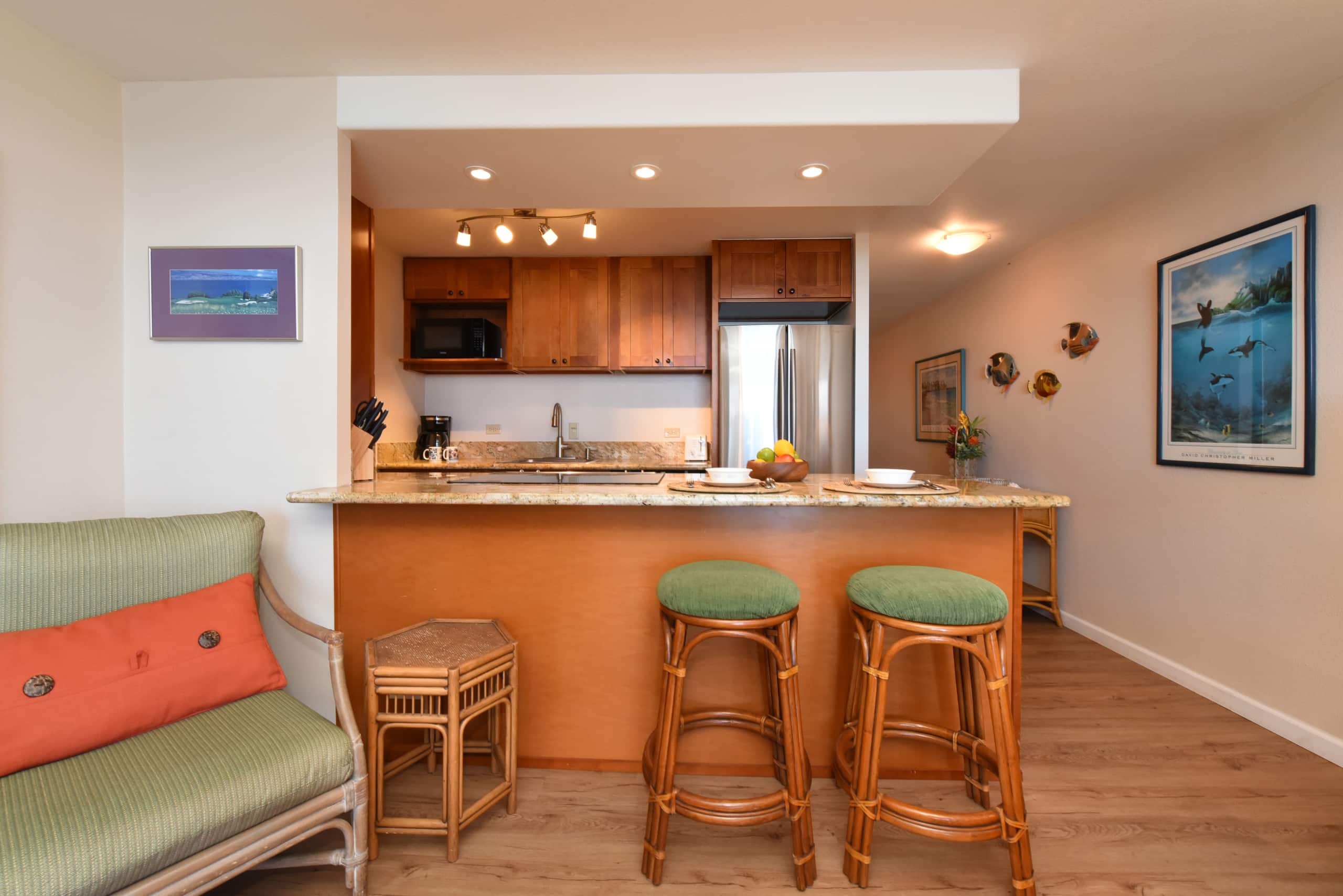 Condo in Lahaina · ★4.83 · 1 bedroom · 2 beds · 1 bath - Image 6