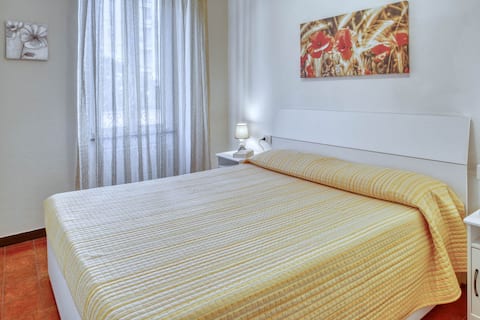 Annuncio Airbnb popolare: NINA - Apartment with two double bedrooms, 300 met a Levanto