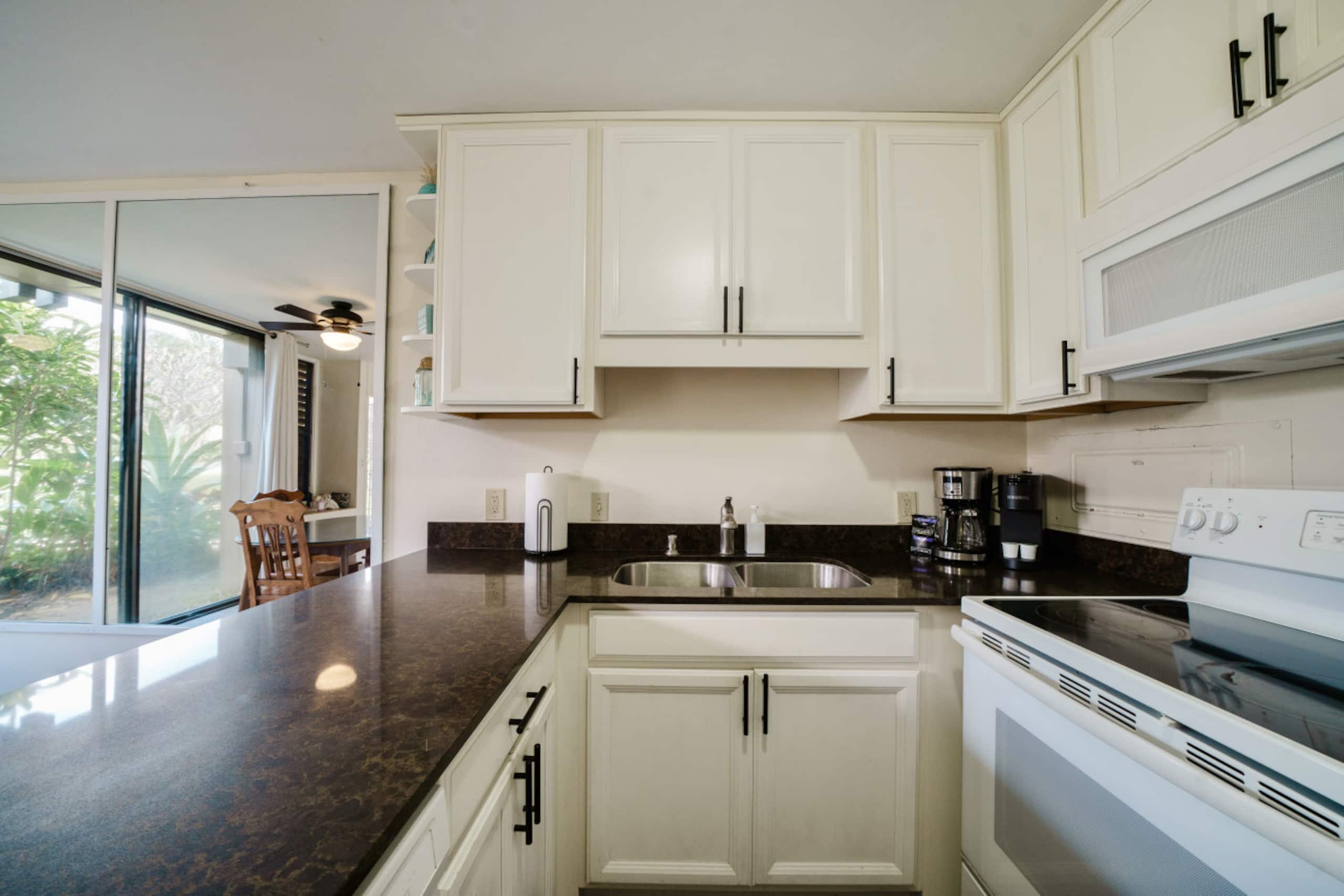 Home in Kahuku · ★4.79 · 2 bedrooms · 3 beds · 3 private baths - Image 3