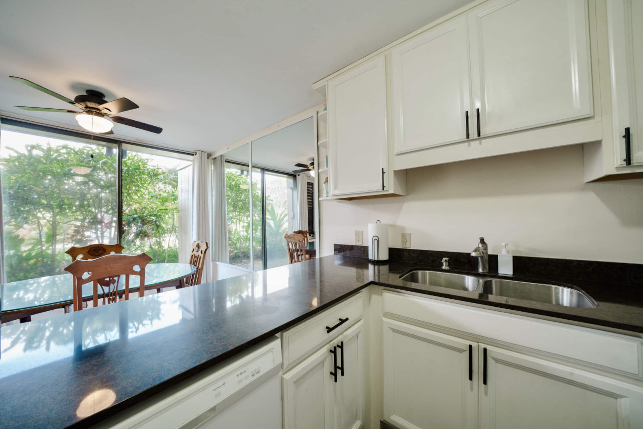 Home in Kahuku · ★4.79 · 2 bedrooms · 3 beds · 3 private baths - Image 7