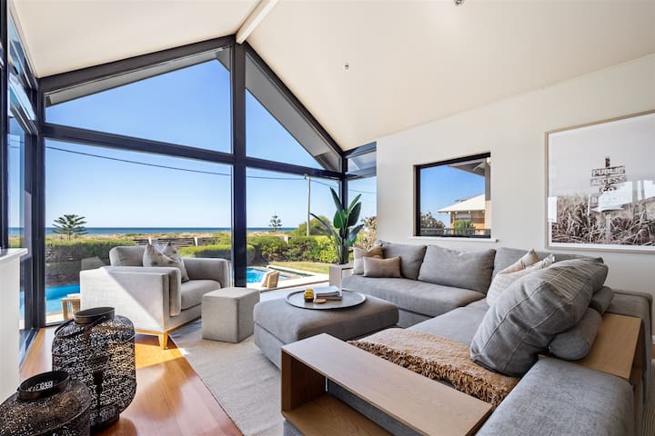 Tides Edge—Stunning Pool House by the Beach