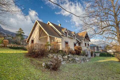 #HP | La maison des Lilas | For family, sleeps 12