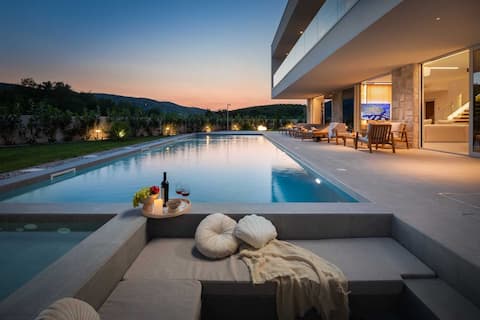 Villa ZaLú with Heated Pool