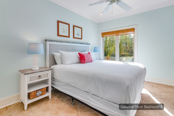 Dormitorio king en el segundo piso - Baño privado